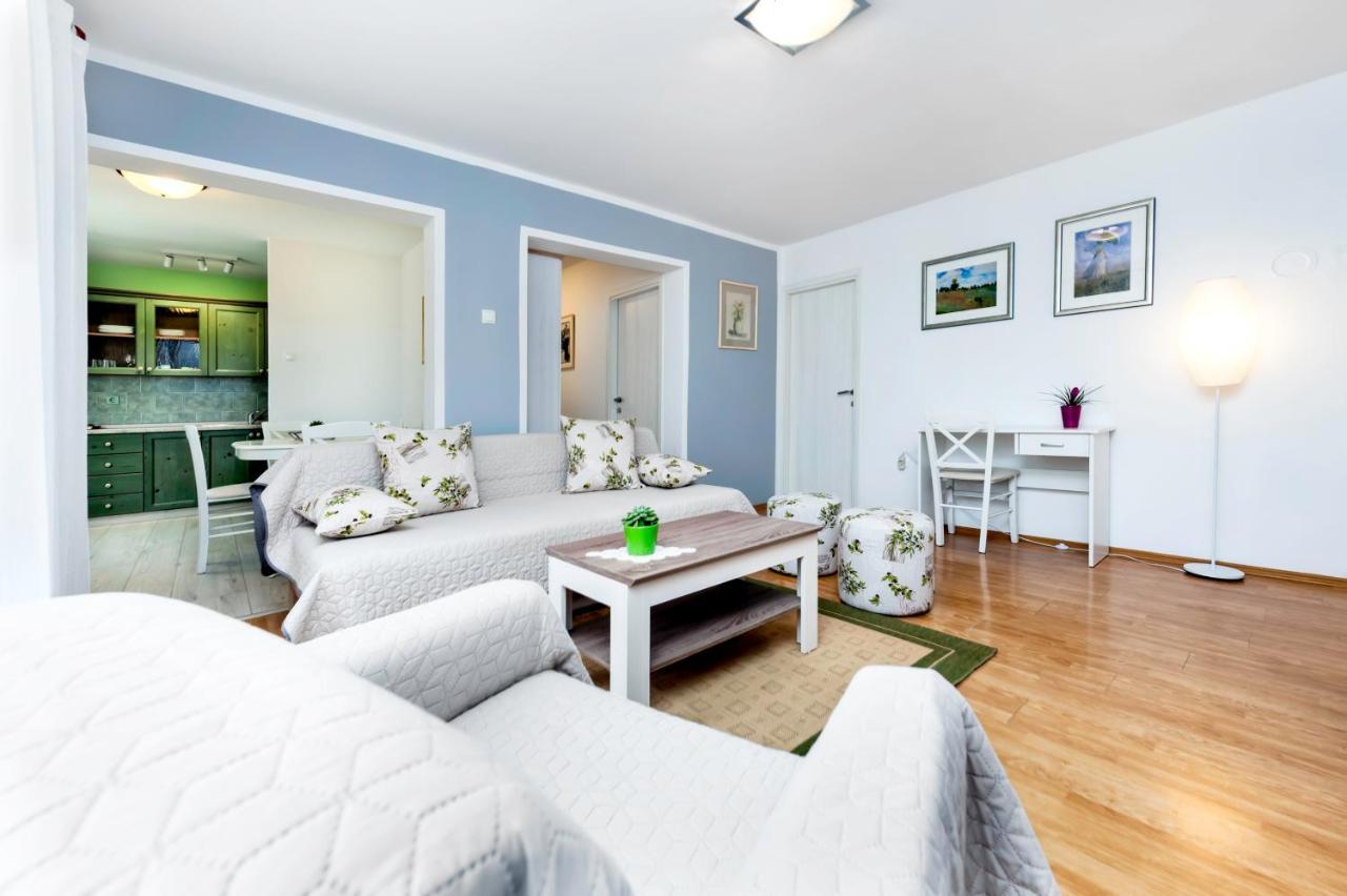 Apartman Oly โรวีน ภายนอก รูปภาพ
