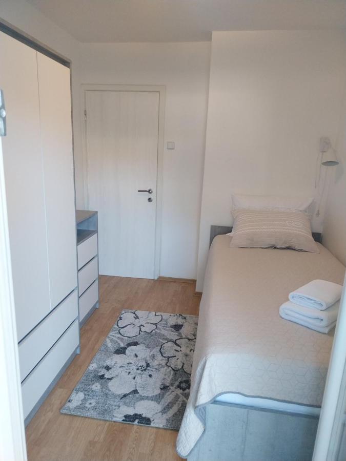 Apartman Oly โรวีน ภายนอก รูปภาพ