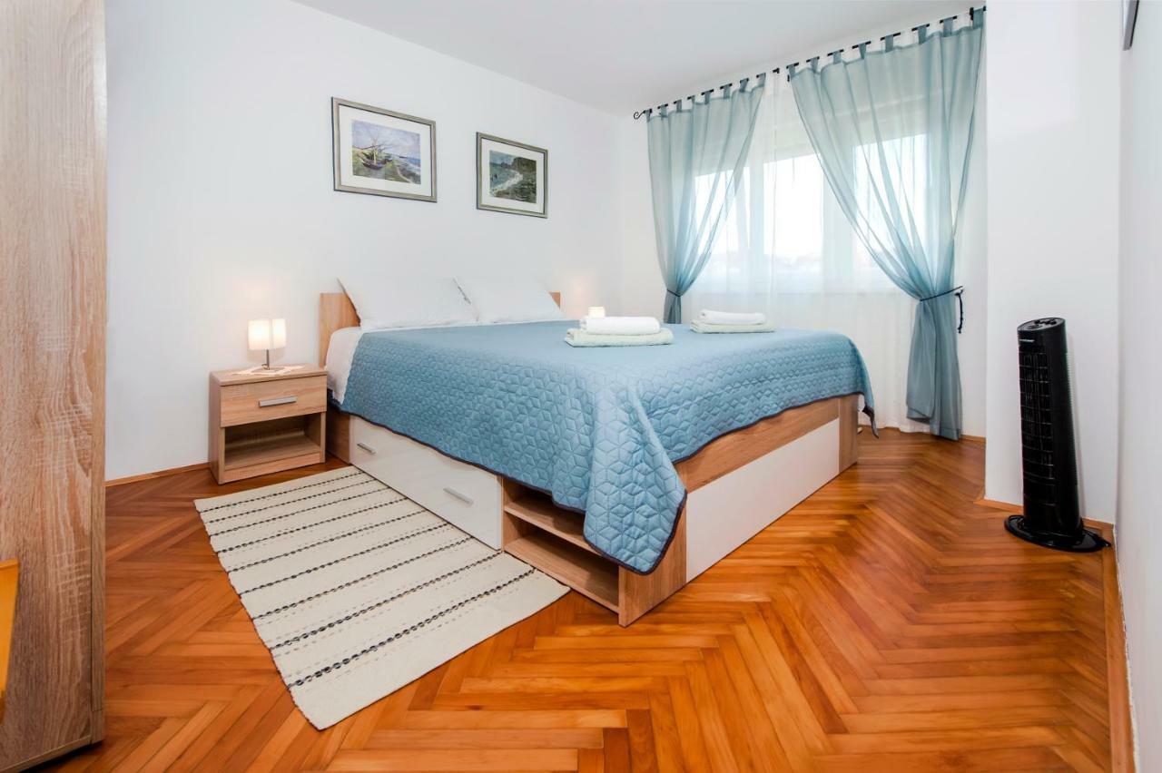 Apartman Oly โรวีน ภายนอก รูปภาพ