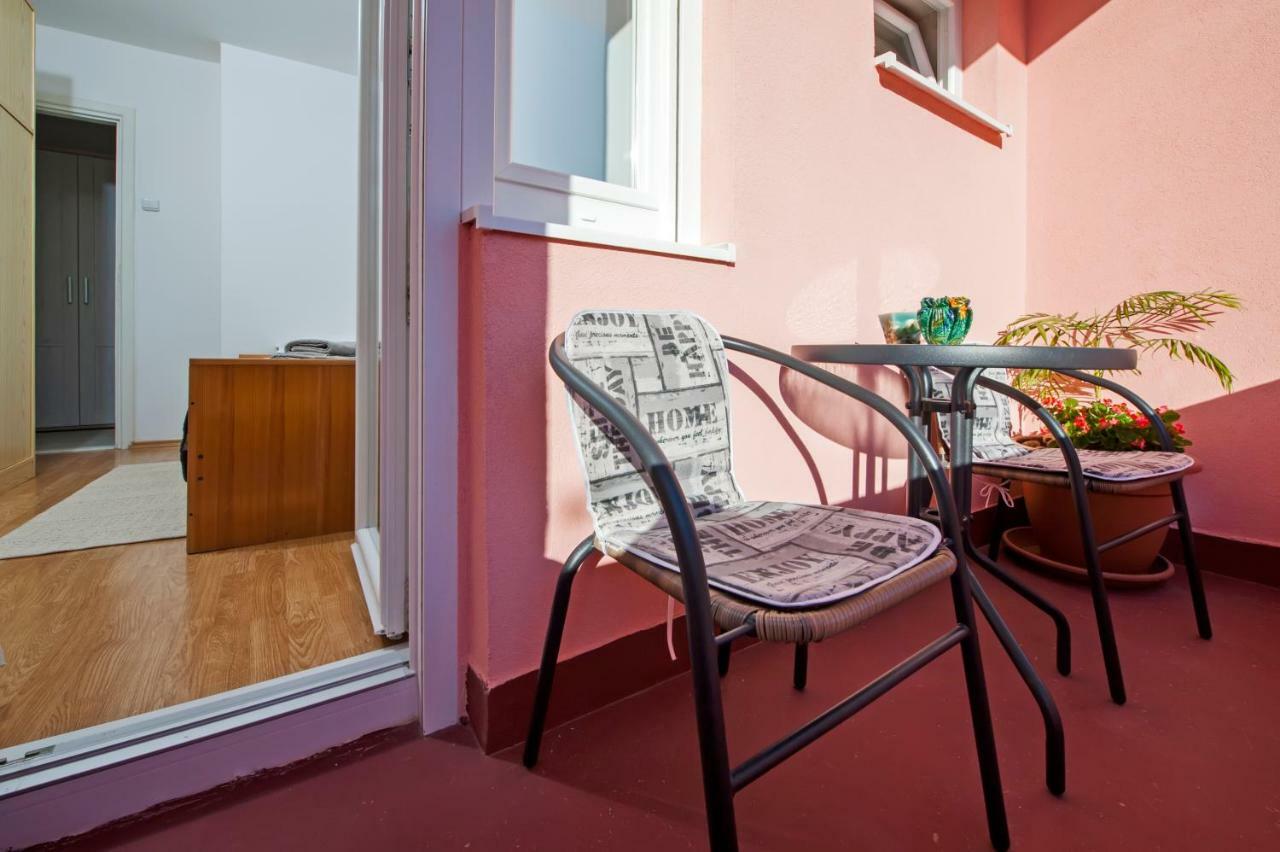 Apartman Oly โรวีน ภายนอก รูปภาพ